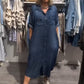 Damska codzienna sukienka koszulowa midi z denimu na guziki