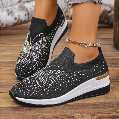 💎👟✅ Damskie pantofle z motylkowym kryształem – wygodne i otulające, blask przy każdym kroku – płatność przy odbiorze 🎁