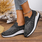 💎👟✅ Damskie pantofle z motylkowym kryształem – wygodne i otulające, blask przy każdym kroku – płatność przy odbiorze 🎁