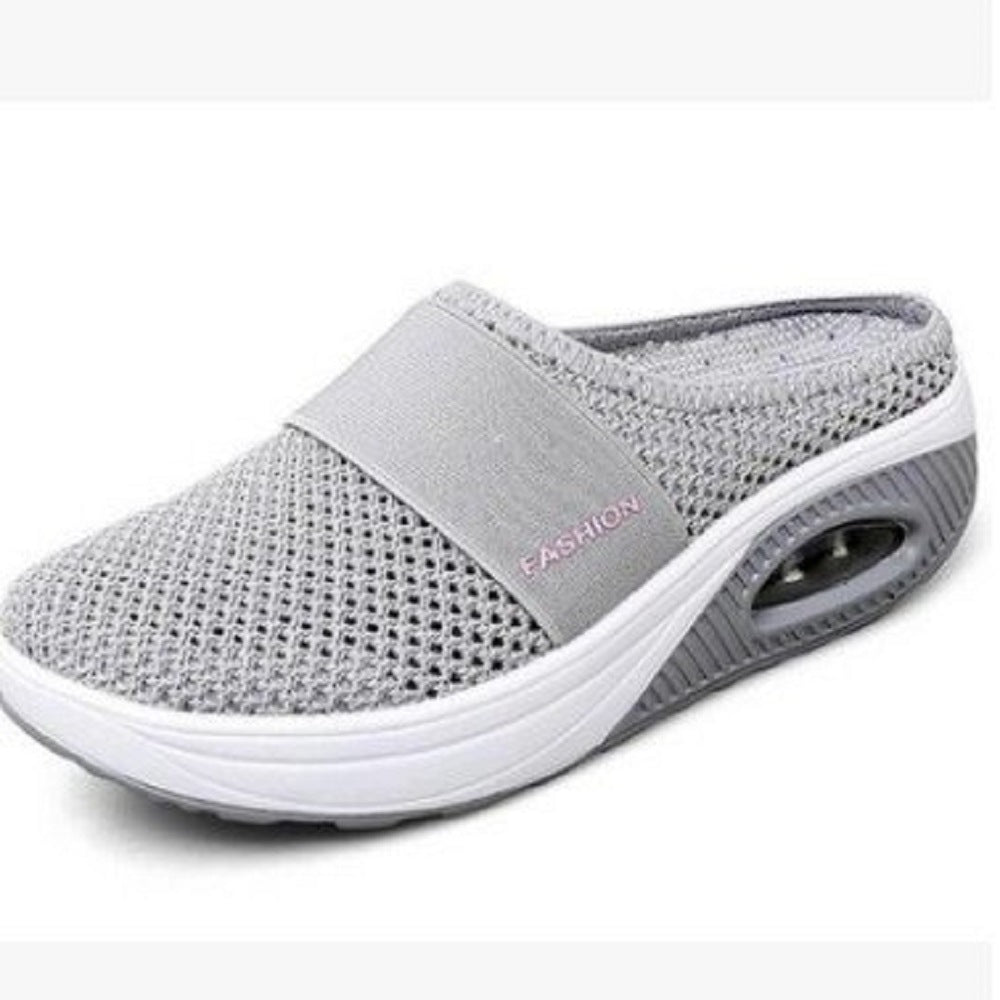 Lässige Mesh-Hausschuhe mit flacher Sohle und schrägem Absatz für Damen