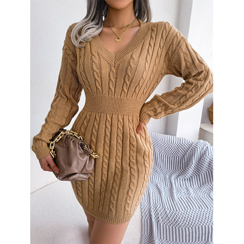 Elegantes Damen-Strickkleid mit Zopfmuster und figurbetontem Schnitt